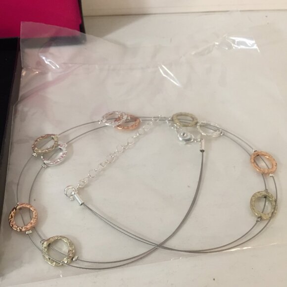 Illusion Hammered Necklace Earrings & Bracelet Set Tricolored. NEW Retired Avon - Picture 6 of 10
